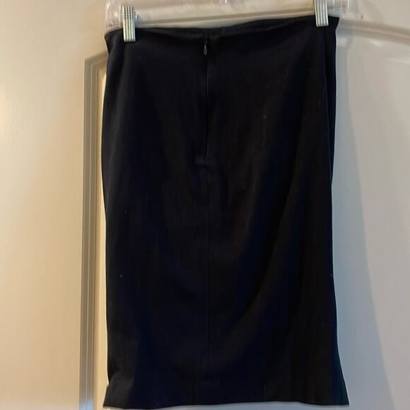Skirt Jiki Monte Carlo made in France. Back zip size 40 . Cross cross front - Picture 2 of 3